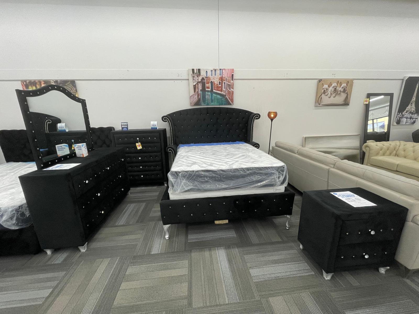 Diamond Palace Black Velvet Bedroom Set ( Bed, Dresser, Mirror, Nights