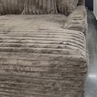 Comfy Oversized Chair With Cup holders and USB Charger *** NEW ARRIVAL***