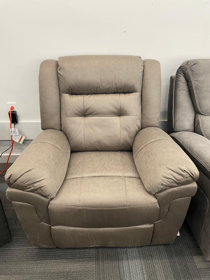 Chairs & Recliners Danca Furniture in Little Rock, AR