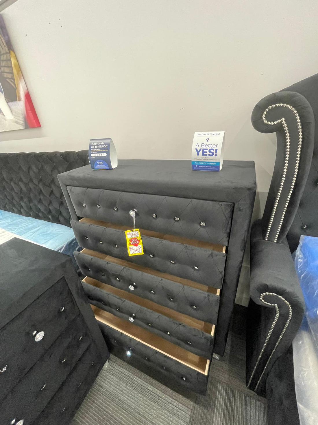 Diamond Palace Black Velvet Bedroom Set ( Bed, Dresser, Mirror, Nights – Danca Furniture in Little Rock, AR Diamond Palace Black Velvet Bedroom Set ( Bed, Dresser, Mirror, Nights – Danca Furniture in Little Rock, AR