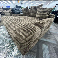 Comfrey Oversized Chocolate Chaise Lounge, 2 Cupholders & USB Charging Ports