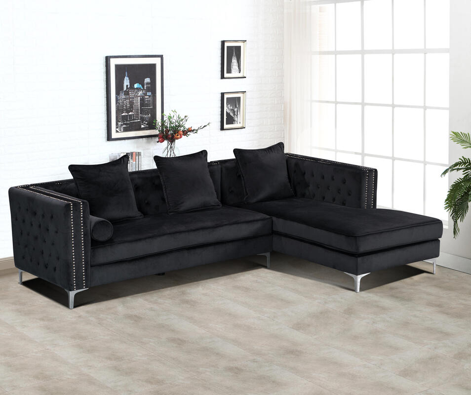 Ava Modern Velvet Right Chaise Sectional 105&
