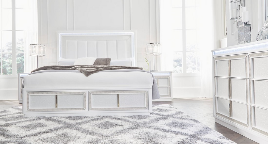 HH11-115 (5 Piece) White Lacquer Bedroom Set with LED Lighting & Rhinestone Details – Modern Glam Style